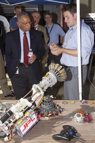 NASA Chief Visits JPL Robotics